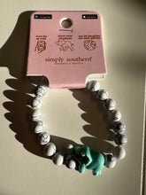 Load image into Gallery viewer, Elephant Tracking Bracelet Simply Southern