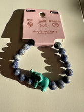 Load image into Gallery viewer, Elephant Tracking Bracelet Simply Southern