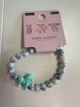 Load image into Gallery viewer, Lion Tracking Bracelet Simply Southern