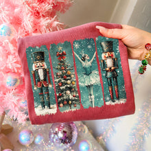 Load image into Gallery viewer, 🎀 Elegant Nutcracker
