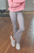 Load image into Gallery viewer, Flare Leggings Simply Southern
