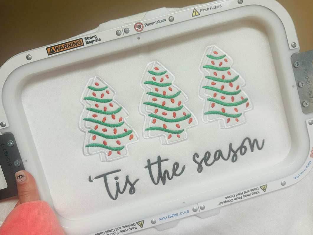 🎄 ’Tis the Season Embroidered Crewneck