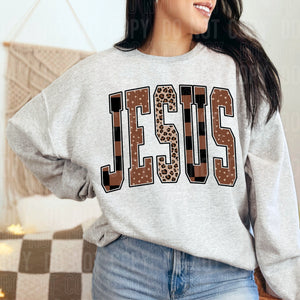 Jesus Varsity Graphic Sweatshirt ✝️🤎