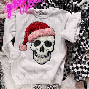 💀 “Merry & Macabre” Graphic Tee 🎅