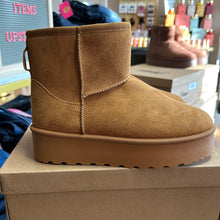 Load image into Gallery viewer, WARM BOOTIES
